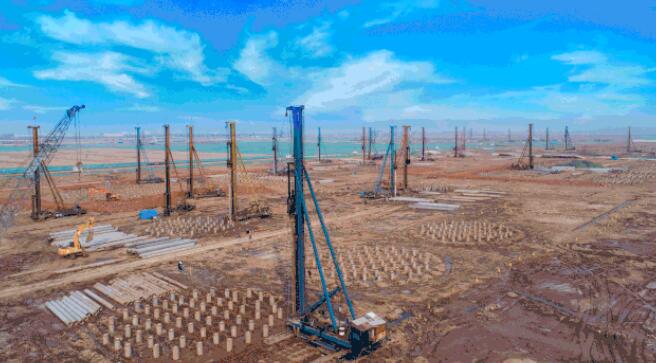 首吊成功!盛虹炼化一体化项目大件设备吊装拉开序幕 首吊成功!盛虹炼化一体化项目大件设备吊装拉开序幕