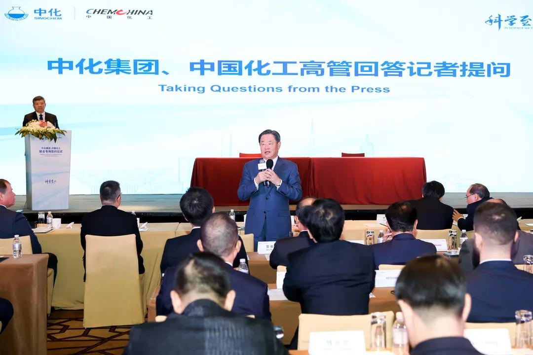 央媒、电视、网络直播……两化进博会联合签约,火了! 央媒、电视、网络直播……两化进博会联合签约,火了!