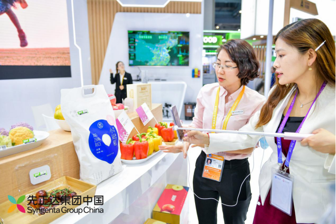 央媒、电视、网络直播……两化进博会联合签约,火了! 央媒、电视、网络直播……两化进博会联合签约,火了!