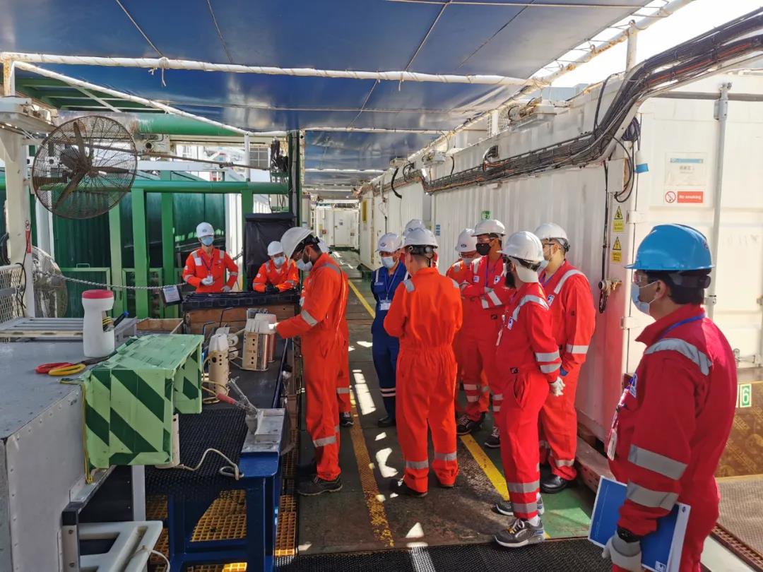 大单!这家石油企业拿下全球最大三维过渡带项目! 大单!这家石油企业拿下全球最大三维过渡带项目!