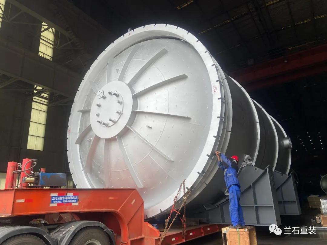 兰石重装承制东营威联化学项目产品完工交付 兰石重装承制东营威联化学项目产品完工交付