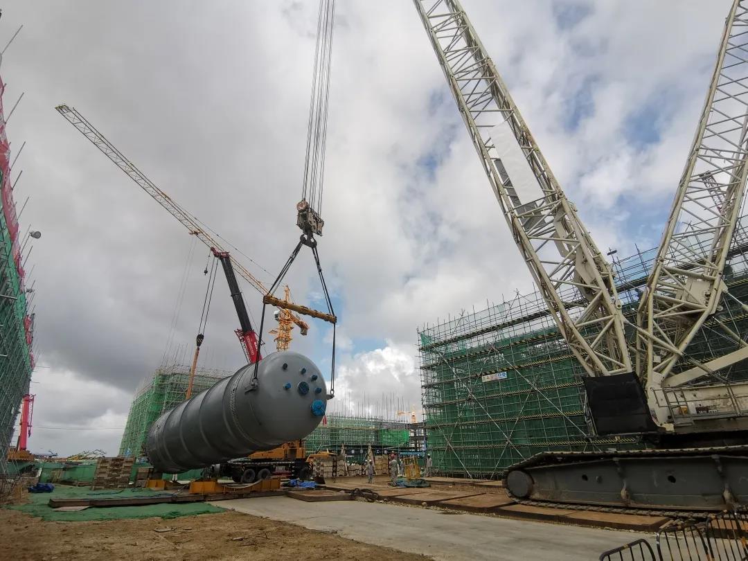 广东石化高密度聚乙烯装置进入设备安装高峰期 广东石化高密度聚乙烯装置进入设备安装高峰期