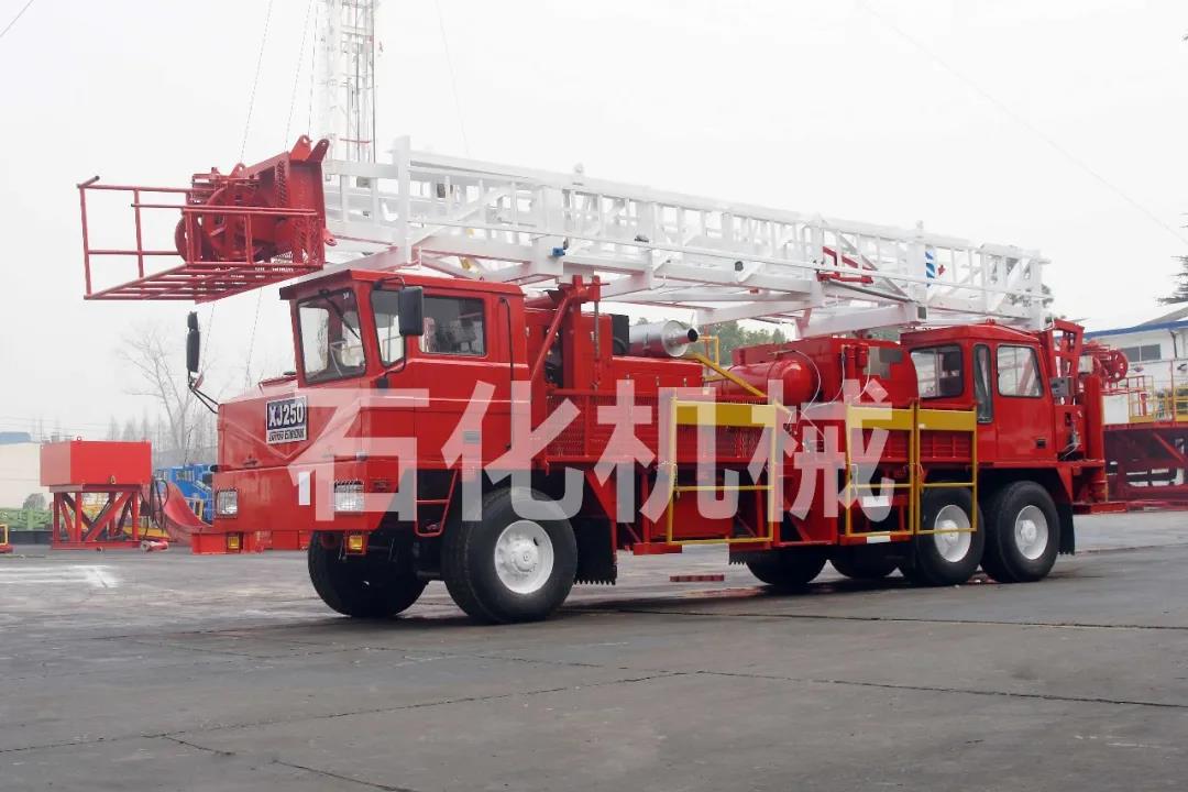 大国重器!四机公司装备亮剑亚洲陆上最大页岩油平台 大国重器!四机公司装备亮剑亚洲陆上最大页岩油平台