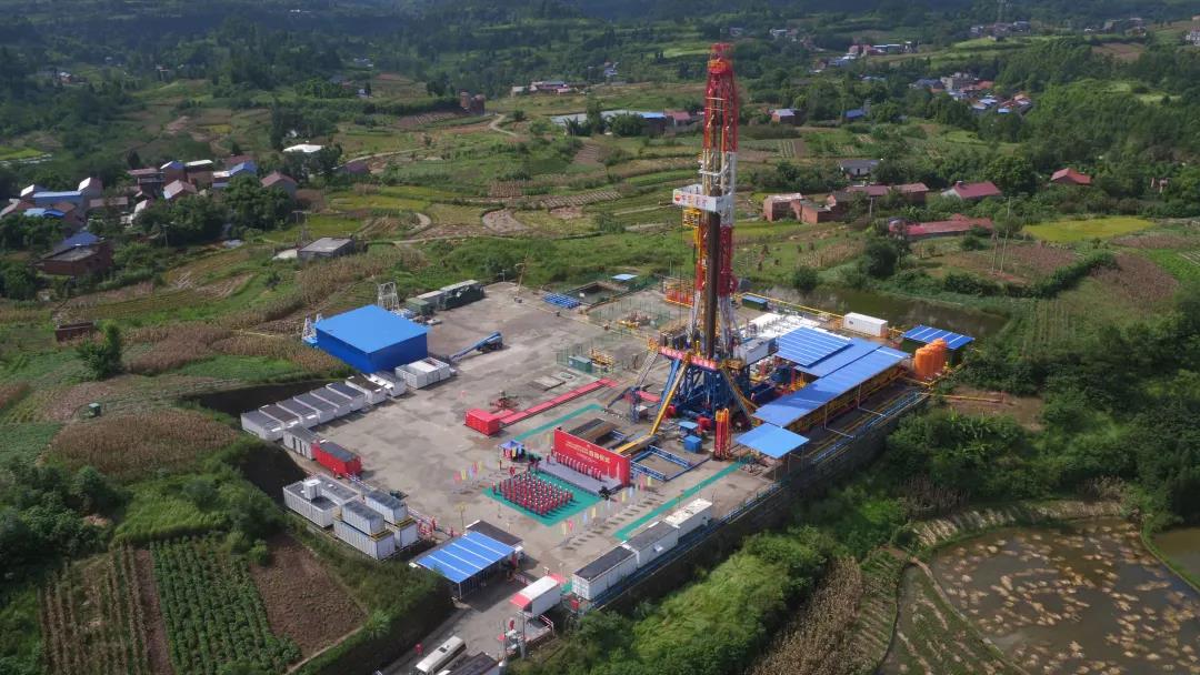 振奋!中国首套“一键式”人机交互7000米自动化钻机投入工业性试验 振奋!中国首套“一键式”人机交互7000米自动化钻机投入工业性试验