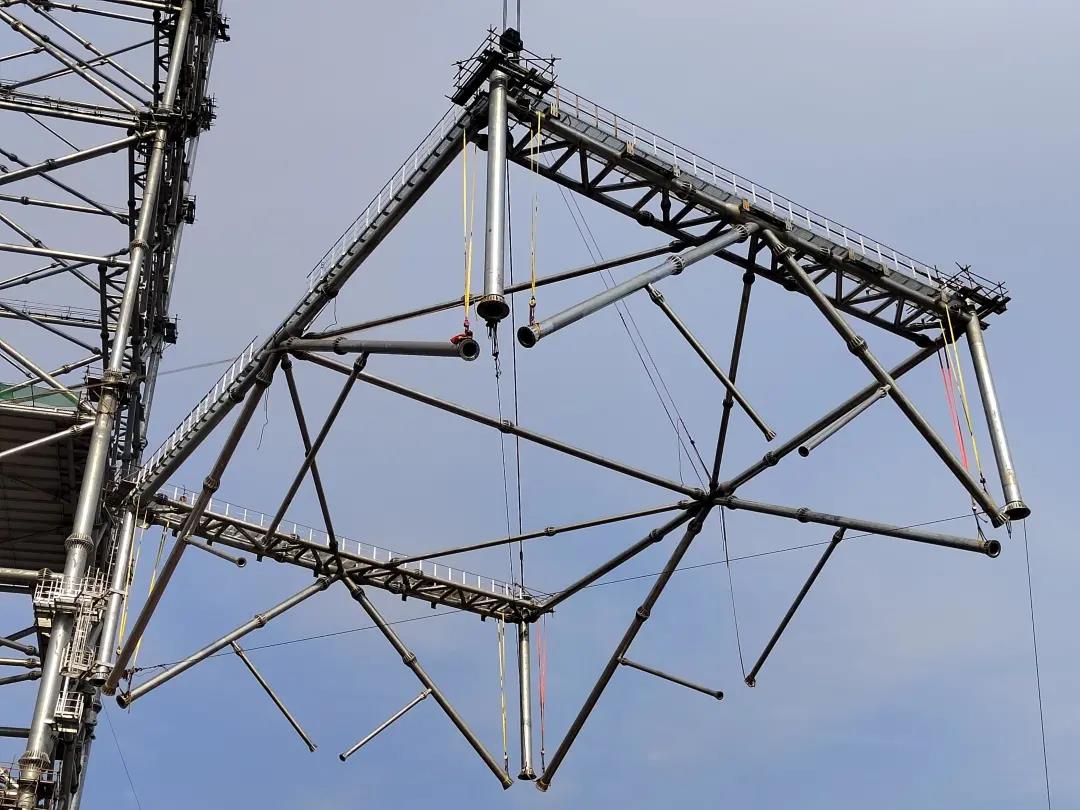 “这是一座用技术支撑起来的火炬塔架” “这是一座用技术支撑起来的火炬塔架”