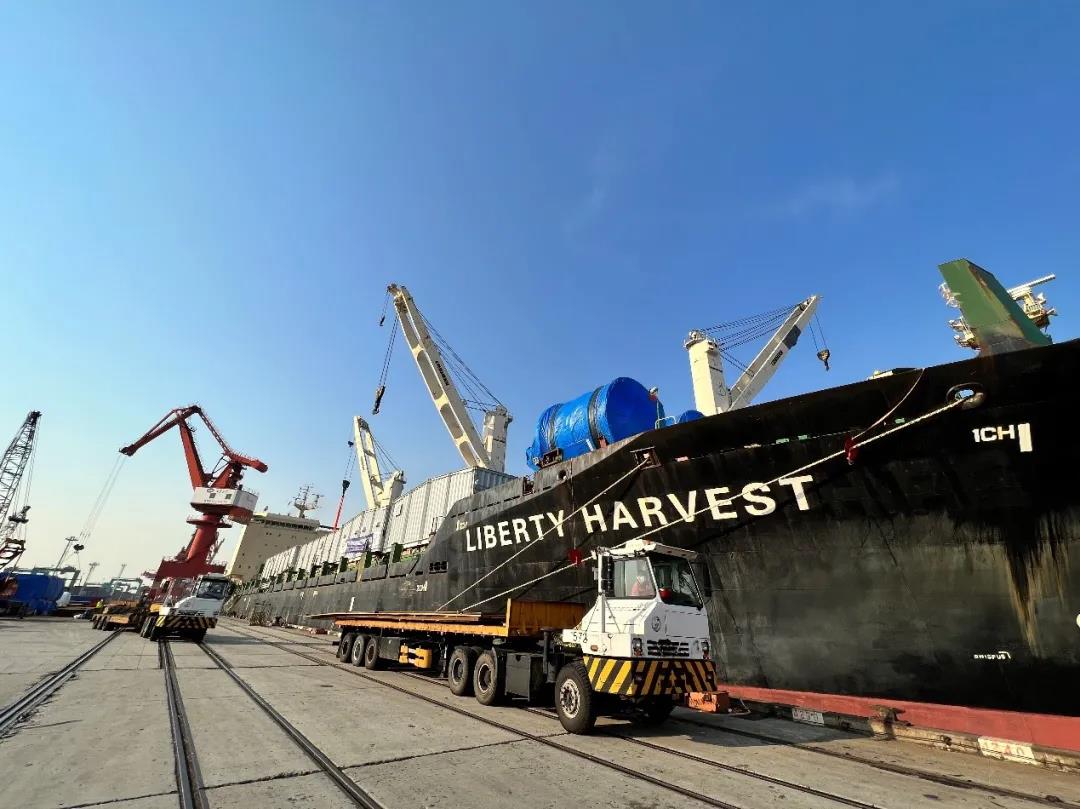 再扬帆,沙特纯碱及氯化钙项目核心重件设备顺利启航 再扬帆,沙特纯碱及氯化钙项目核心重件设备顺利启航