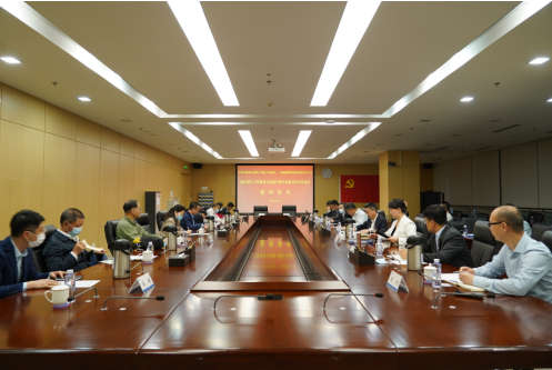 中石协与中海油研究总院签订《海洋油气工程装备分会秘书处共管协议》 中石协与中海油研究总院签订《海洋油气工程装备分会秘书处共管协议》