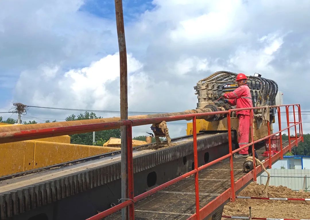 扫除“拦路虎”, 中国石油天然气管道局有限公司18条定向钻穿越施工全部完成! 扫除“拦路虎”, 中国石油天然气管道局有限公司18条定向钻穿越施工全部完成!