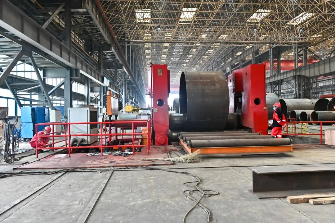 亚洲在建第二深水导管架中心桁架完工 亚洲在建第二深水导管架中心桁架完工