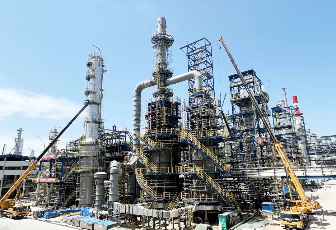 ս㶫ʯ | һ蹫˾53𡰴͡