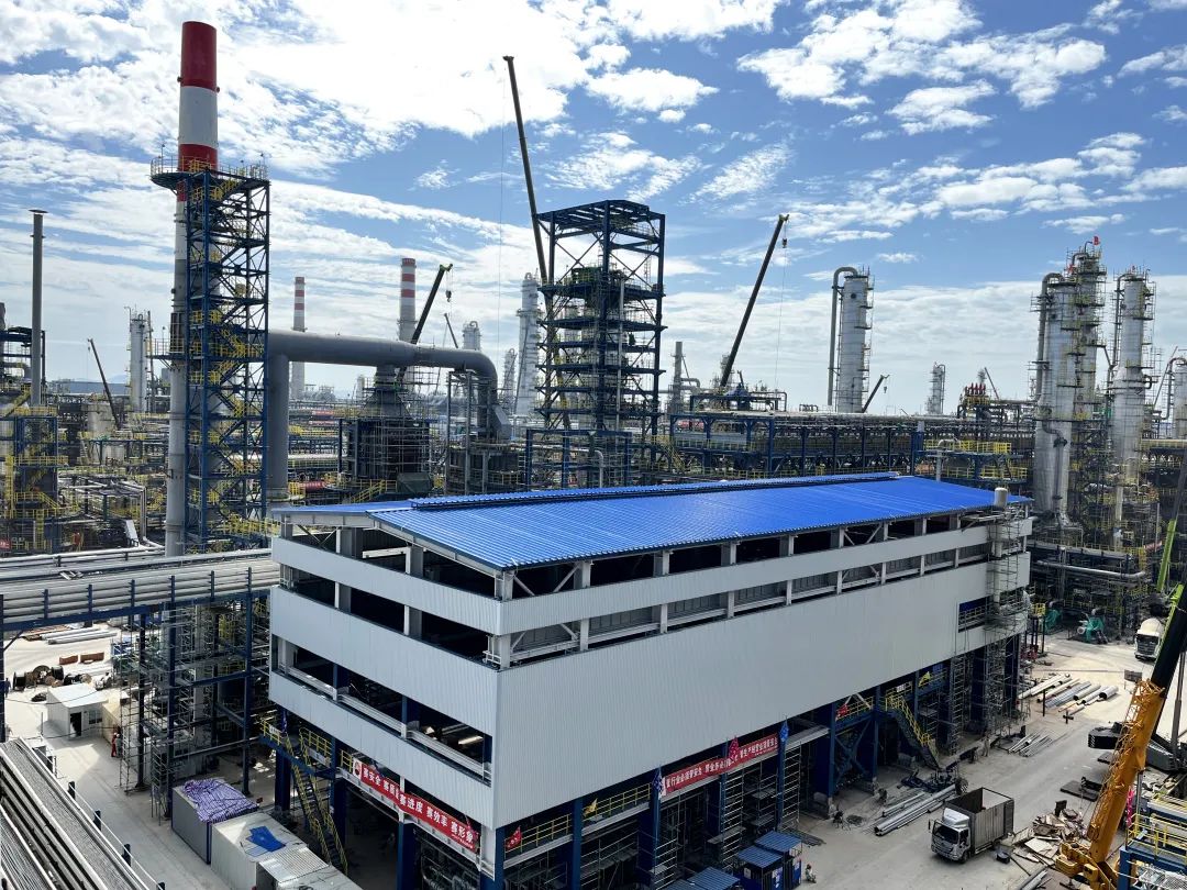 ս㶫ʯ | һ蹫˾53𡰴͡