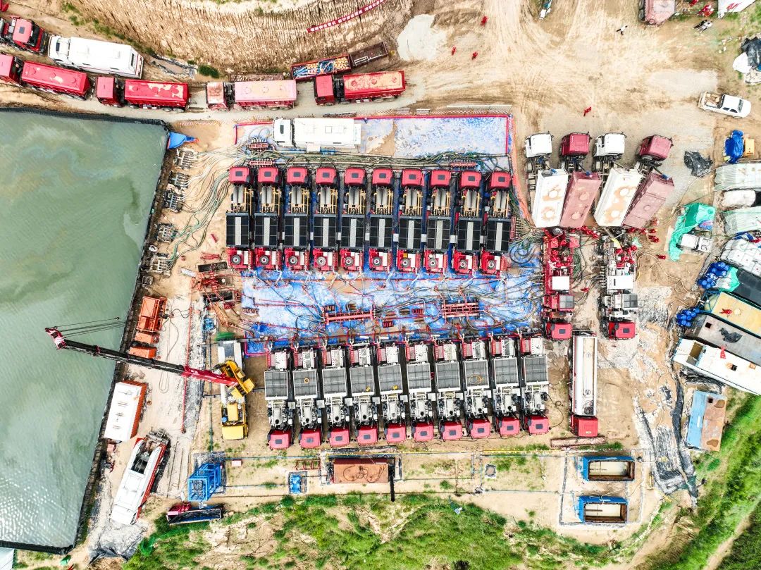 中国海油首口超大规模深层煤层气水平井压裂圆满完成 中国海油首口超大规模深层煤层气水平井压裂圆满完成