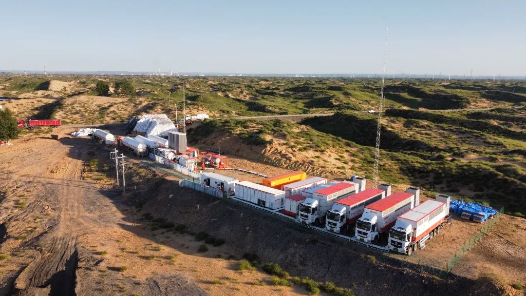 杰瑞智造助力国内最大规模燃气轮机发电全电驱压裂作业 杰瑞智造助力国内最大规模燃气轮机发电全电驱压裂作业