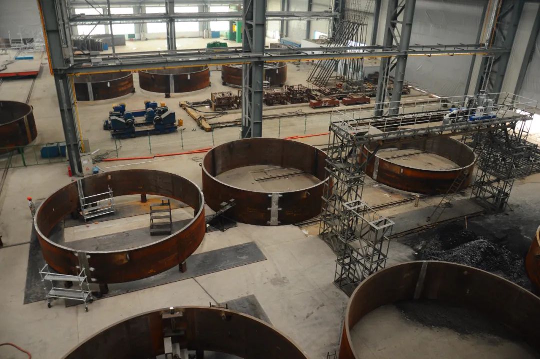 兰石重装“硬核”移动工厂 助推“国之重器”研制 兰石重装“硬核”移动工厂 助推“国之重器”研制