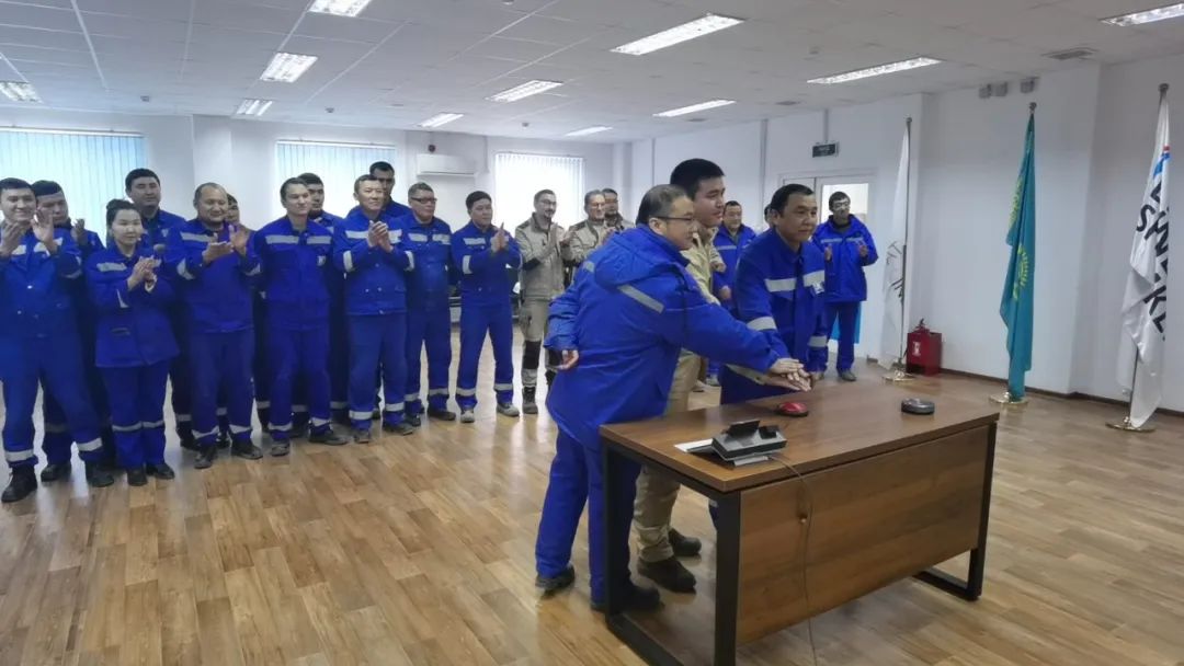 巴佐伊站扩容改造首台压缩机组提前成功点火! 巴佐伊站扩容改造首台压缩机组提前成功点火!