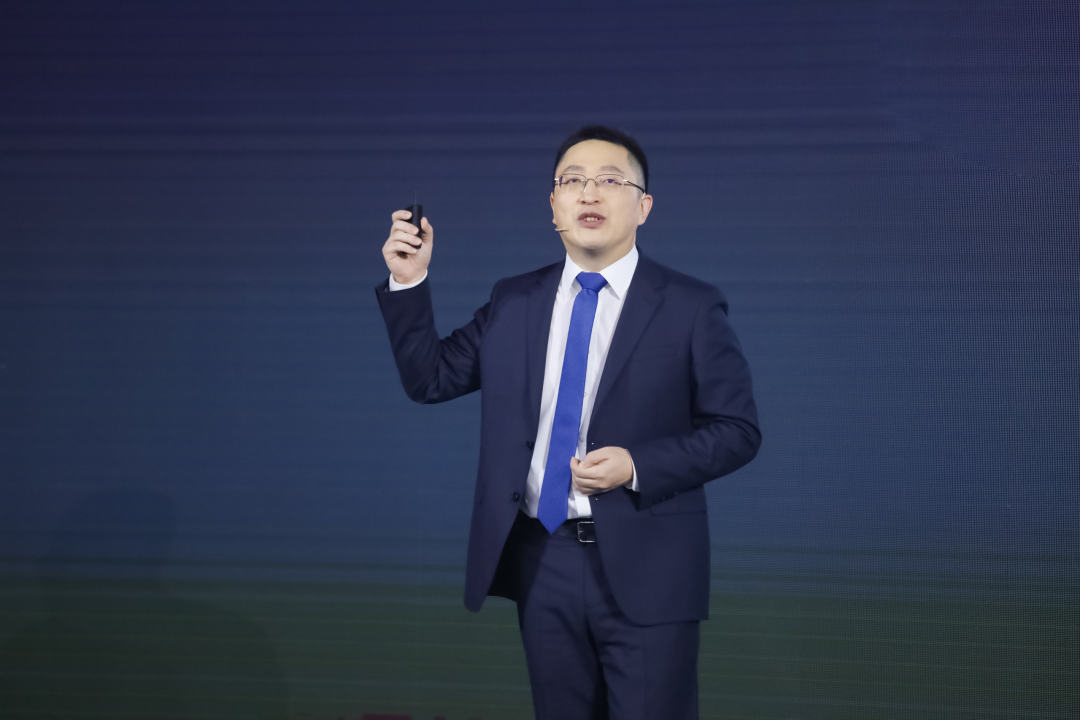 ΪDriveONEһں϶ƽ̨һȫҺ䳬ܹ