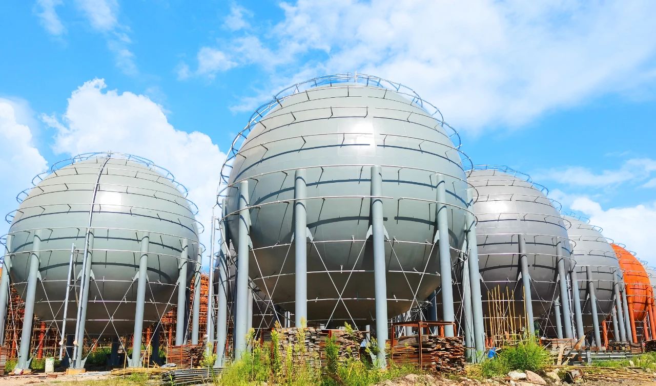 兰石重装承制浙江圆锦10台4000立方米丙烷球罐竣工交付 兰石重装承制浙江圆锦10台4000立方米丙烷球罐竣工交付